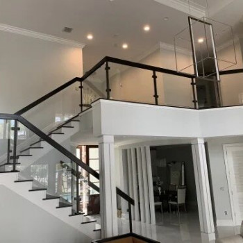 Baluster & Railings aluminium-glass-balcony-railing-500x500